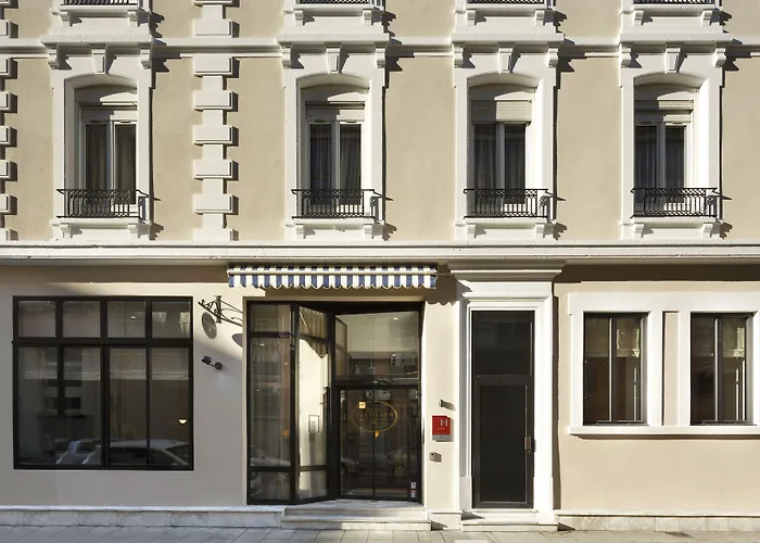 Maison Barbillon - Centre Gare Hotel